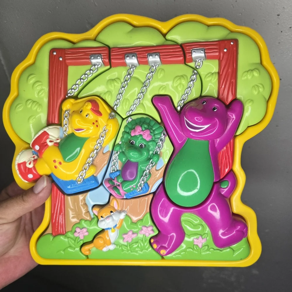 2002 Barney and Friends plastic 3d puzzle